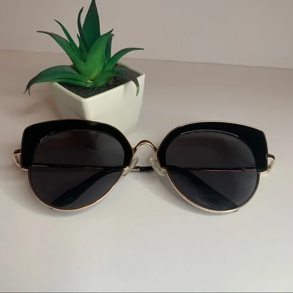 Gold/Black Cat Eye Sunglasses - Picture 3 of 11